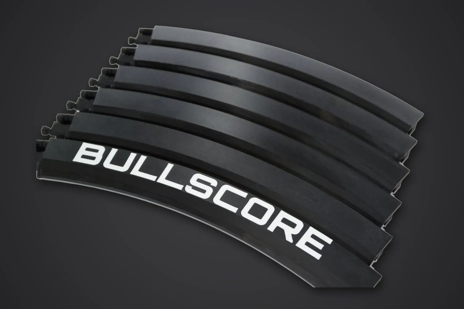 Ringteile des BULLSCORE-Lichtrings mit Schriftzug