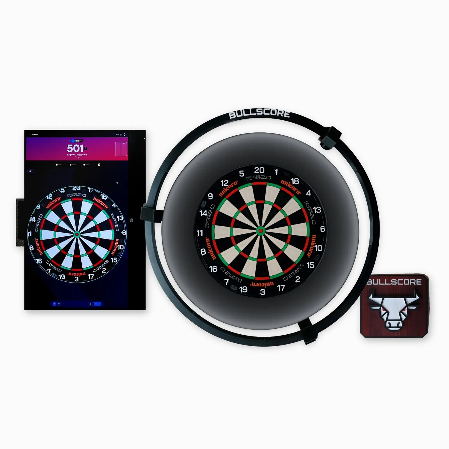 Lichtring eingeschaltet, mit Monitor, Dartscheibe, Surround und BULLSCORE-Box